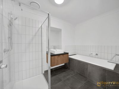 27 Wheatsheaf Road, Wyndham Vale