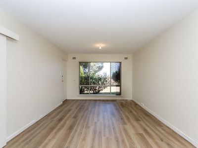 2 / 5 Fourth Road, Armadale