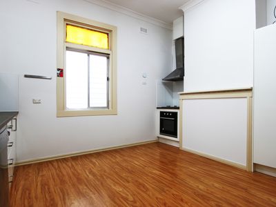 5 Foley Street, Kew