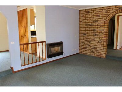 6 Wallaby Avenue, Kangaroo Flat