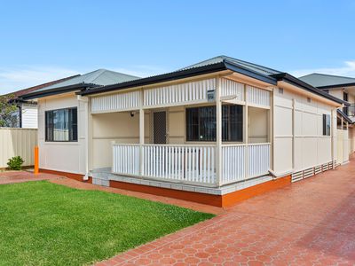 1 / 54 Addison Avenue, Lake Illawarra