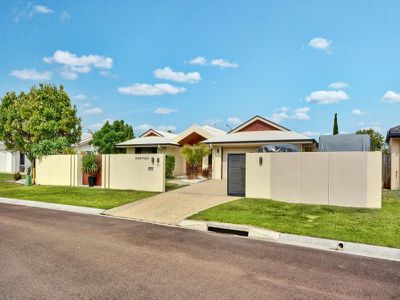 18 Maldives Place, Parrearra