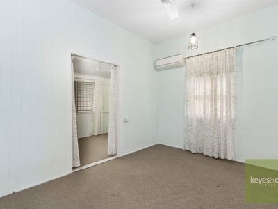 8 Kitchener Road, Pimlico