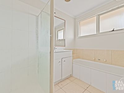 62 Monteith Crescent, Endeavour Hills