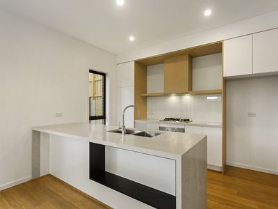 2 / 37 Banool Road, Balwyn