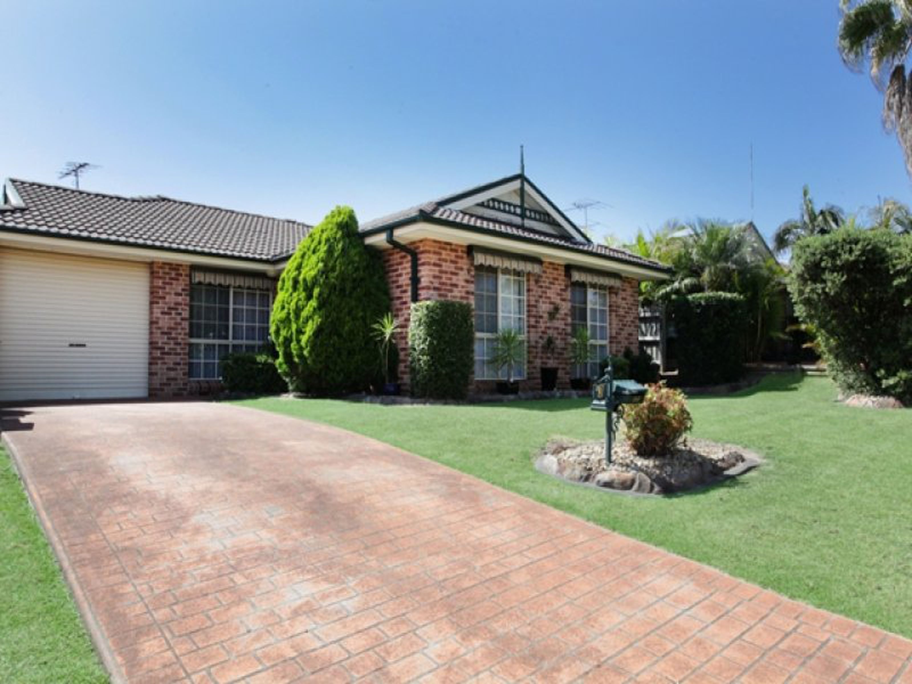 3 Karabi Close, GLENMORE PARK