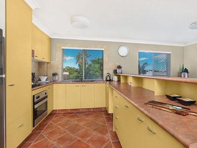 9 / 10 Kyamba Court, Mooloolaba