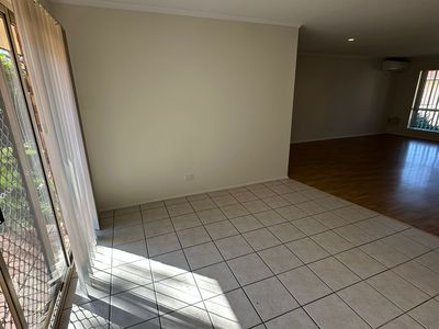 9 / 3 ROSEGUM PLACE, Redbank Plains