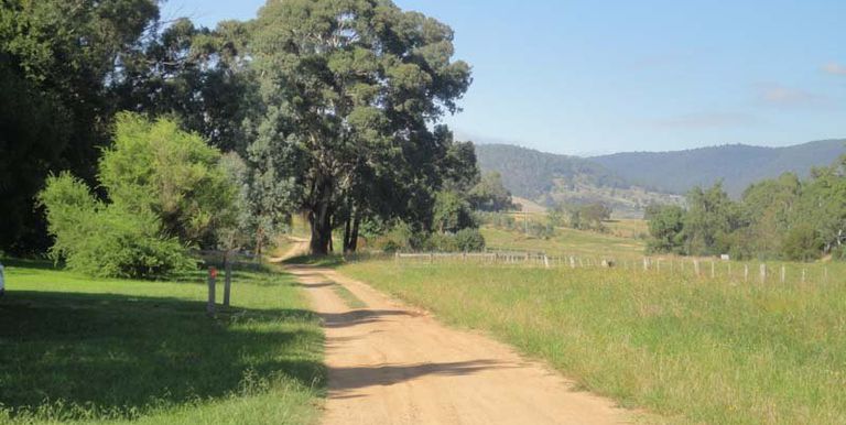 Old Tolmie Road, Benalla