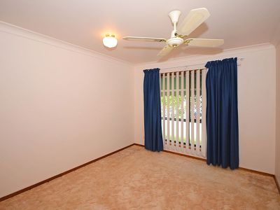 42 BAYRISE DRIVE, Urangan