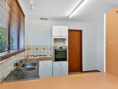 2 / 52 Endeavour Avenue, Bull Creek