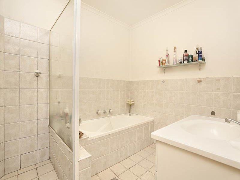 12 / 67 Elizabeth Dr, Liverpool