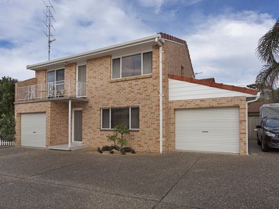 4 / 8 Windang Street, Lake Illawarra