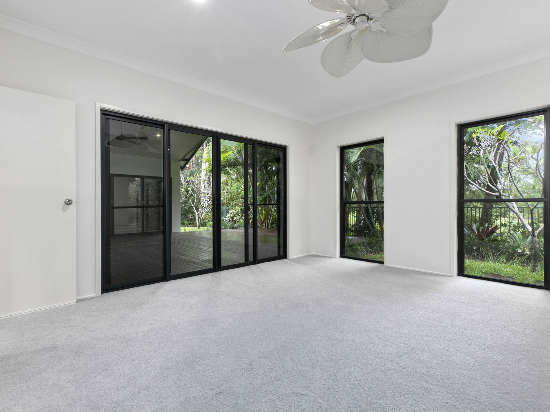 31 Lakeside Drive, Peregian Springs