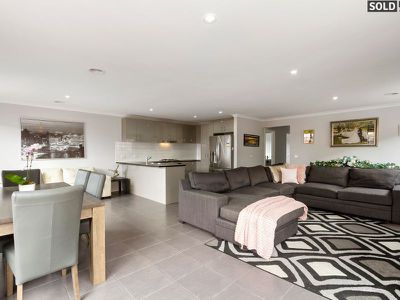 54 PYRENEES ROAD, Clyde