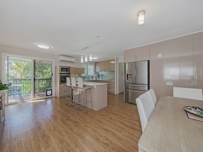 156 Kamarin Street, Manly West