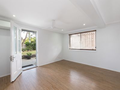 Room 1 / 188 Old Cleveland Road, Coorparoo