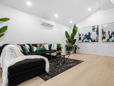 15 Kirwan Way, Winthrop