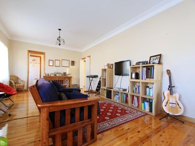 6 Banksia Ave, Windang