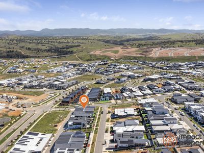 4 Keith Bain Crest, Whitlam