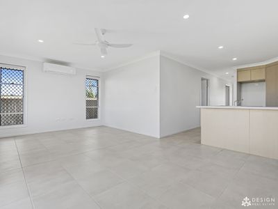 2 / 4 Arthur Appleton Place, Norman Gardens