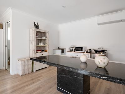 24 Phoenix Place, South Kalgoorlie