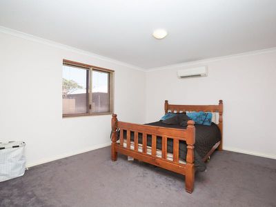 8 / 4 Reynolds Place, South Hedland