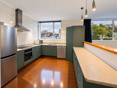333 Highgate, Roslyn