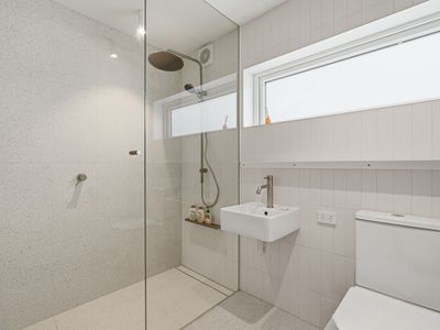 6 Ryans Road, Spring Beach