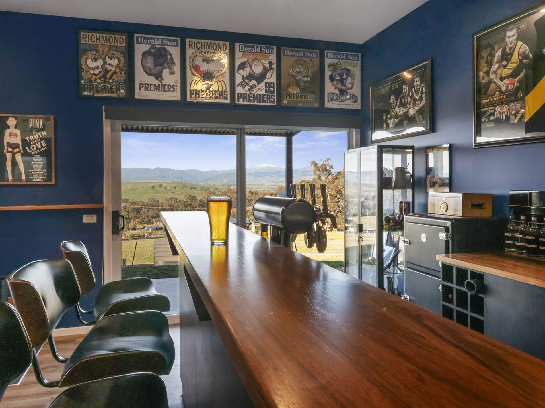 93 Drakes Hill Road, Mansfield