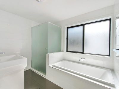 8 / 323 Bayview Street, Hollywell