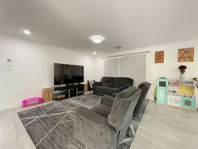 17 Macadamia Loop, Piara Waters