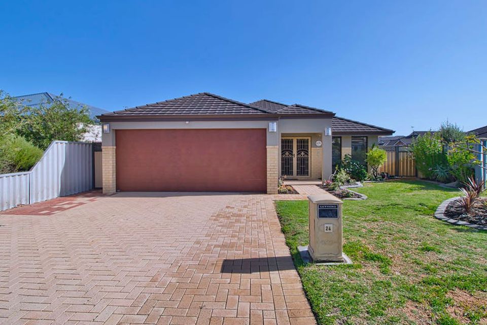 24 Almond Avenue , Shoalwater