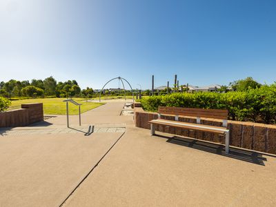 11 Barnard Grove, Byford