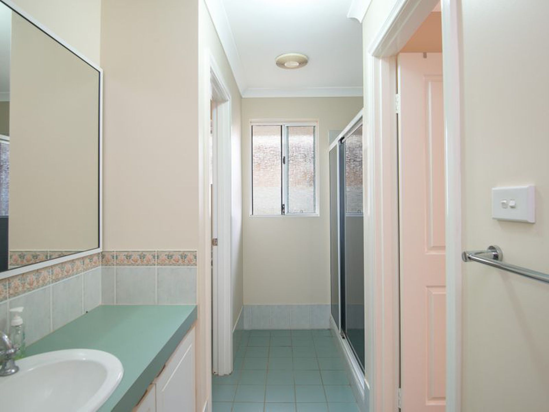 24 Tindals Crescent, Hannans