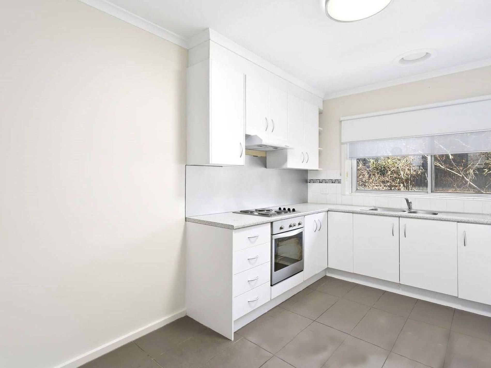 6 / 8 Braemar Street, Essendon