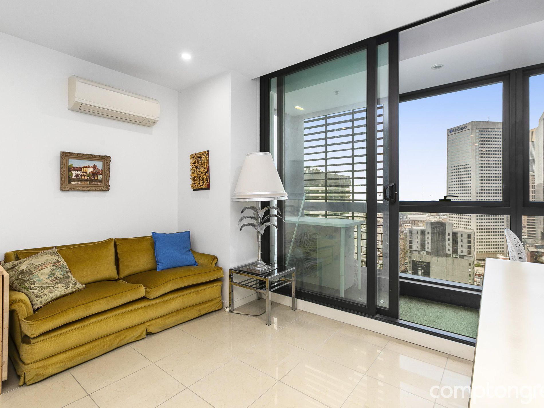 2501 / 8 Sutherland Street, Melbourne