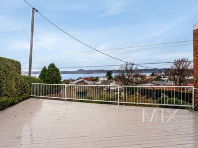 2 / 563 Sandy Bay Road, Sandy Bay