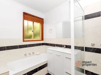 35 Harry Hopman Circuit, Gordon