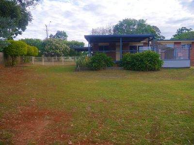98-100 Moore Street, Kingaroy