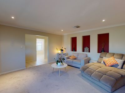 31 Carnoustie Drive, Dubbo