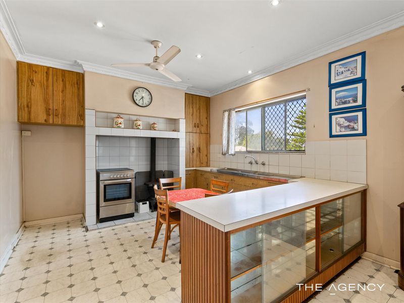 16 Young Place, Hamilton Hill