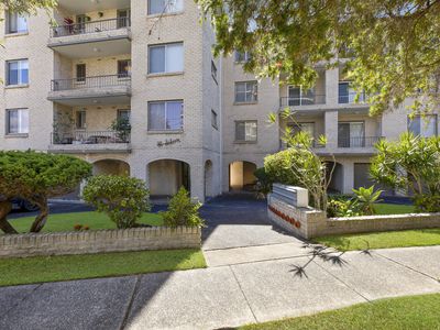 7 / 12 Bayview Avenue, The Entrance