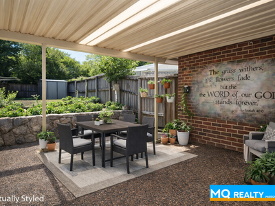 1 / 23 Highclere Place, Castle Hill