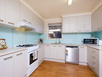 18 WORNES DRIVE, Wodonga