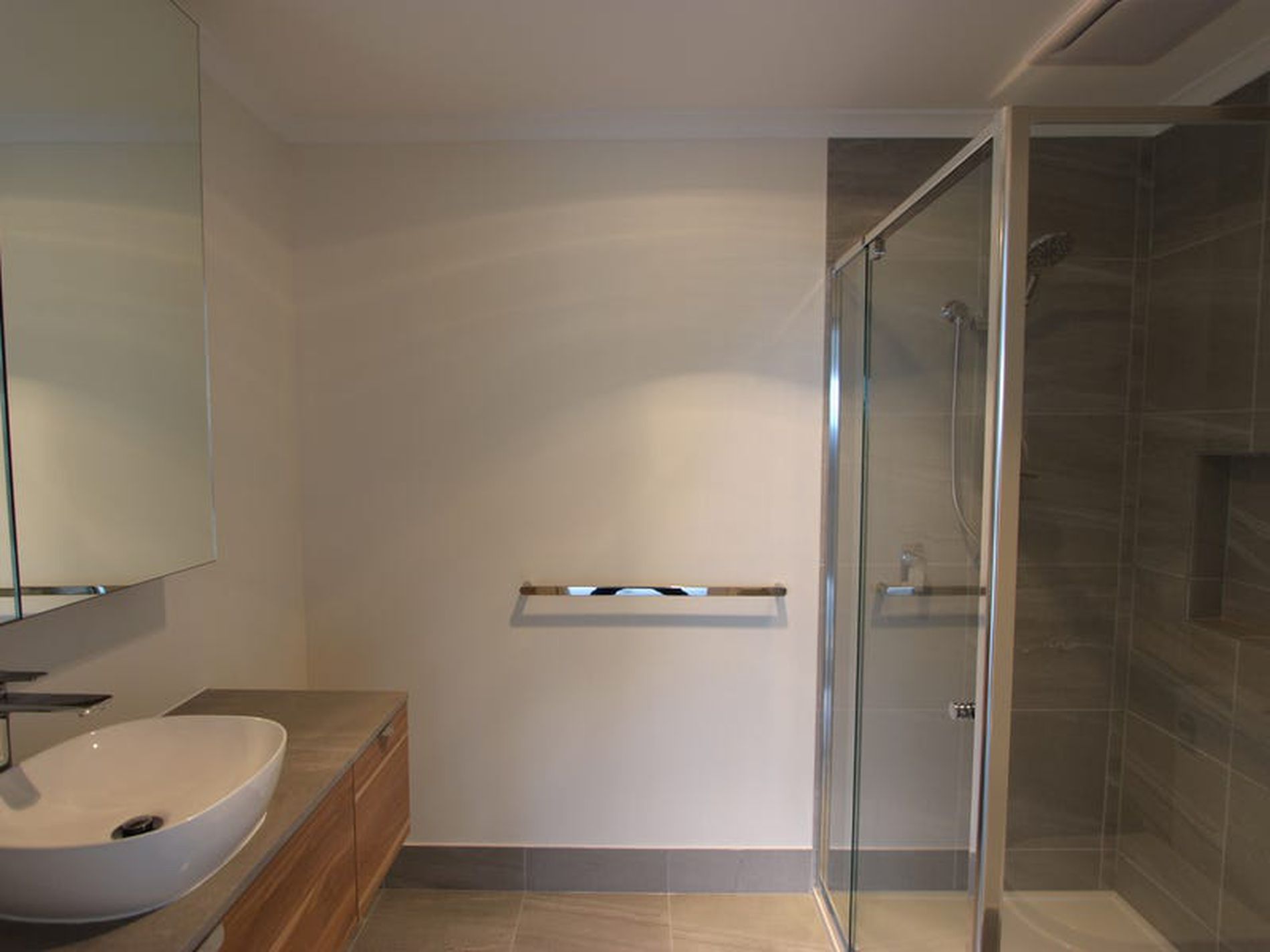 2 / 38 Wandana Drive, Wandana Heights