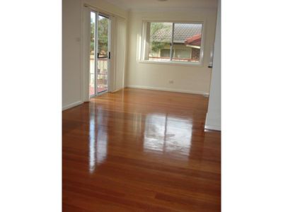 2 / 23 Banksia  Ave, Windang