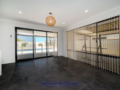 5 Kinta Way, Tapping