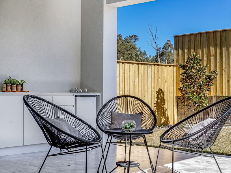 31 Seville Circuit, Gledswood Hills