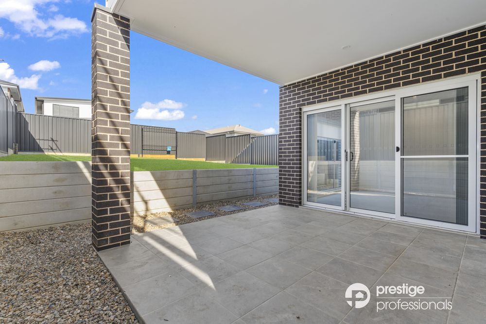 72 Eighth Avenue, Austral